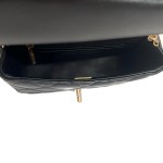 香奈儿经典口盖包